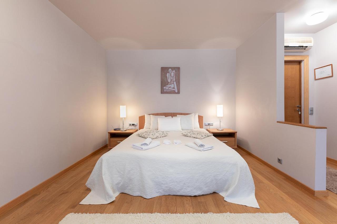 Room In Bb - Valensija - Suite For Two In Nice Hotel Jūrkalne Eksteriør billede